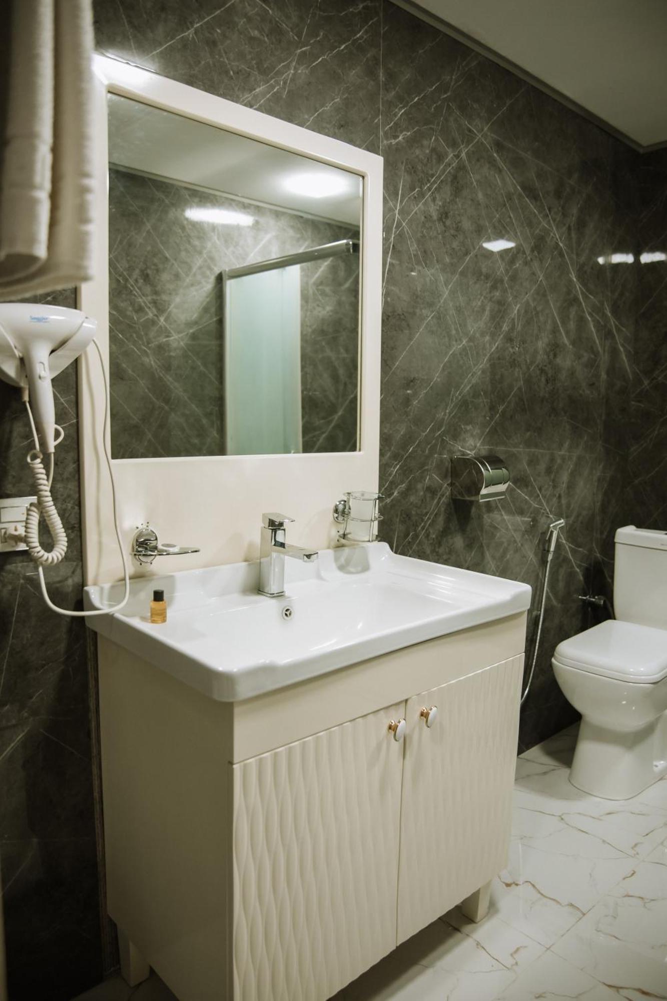 Address Hotel Баку Екстериор снимка